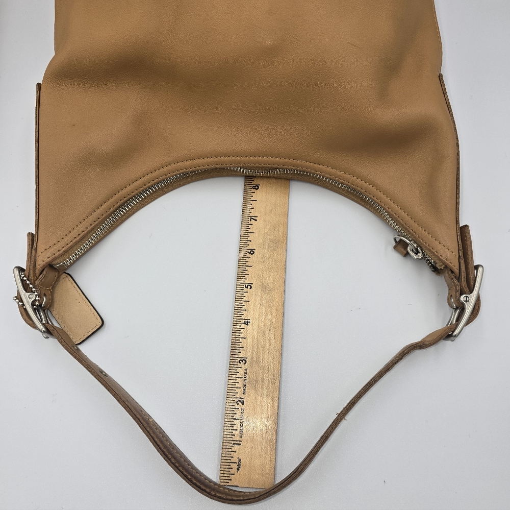 Vintage COACH 9823 Camel Leather Hobo Legacy Shoulder Bag Purse Made USA *flaws* - Picture 7 of 16